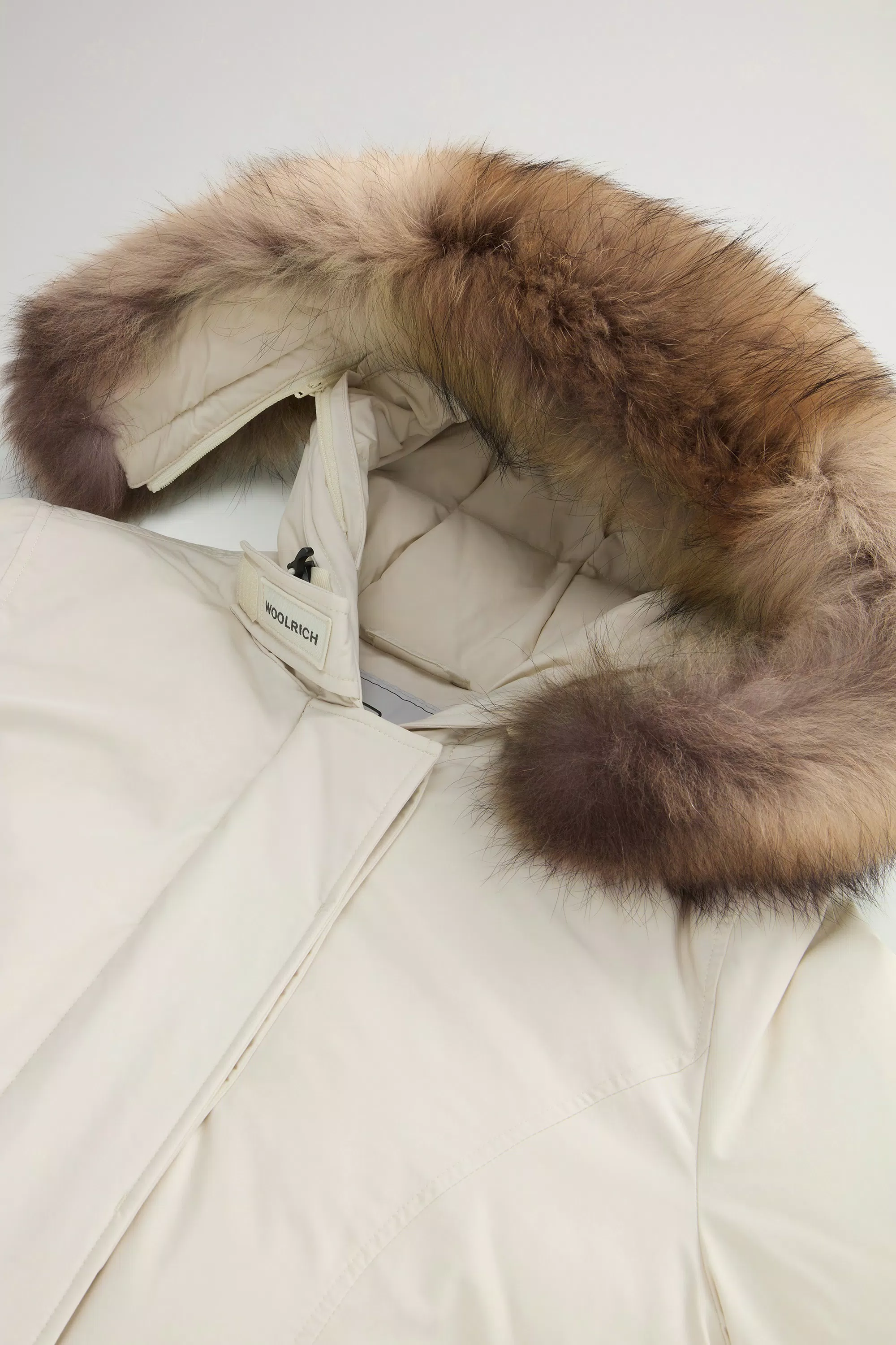 Parka Artica con Tocco Urbano e Pelliccia Rimovibile - Crema Latte
