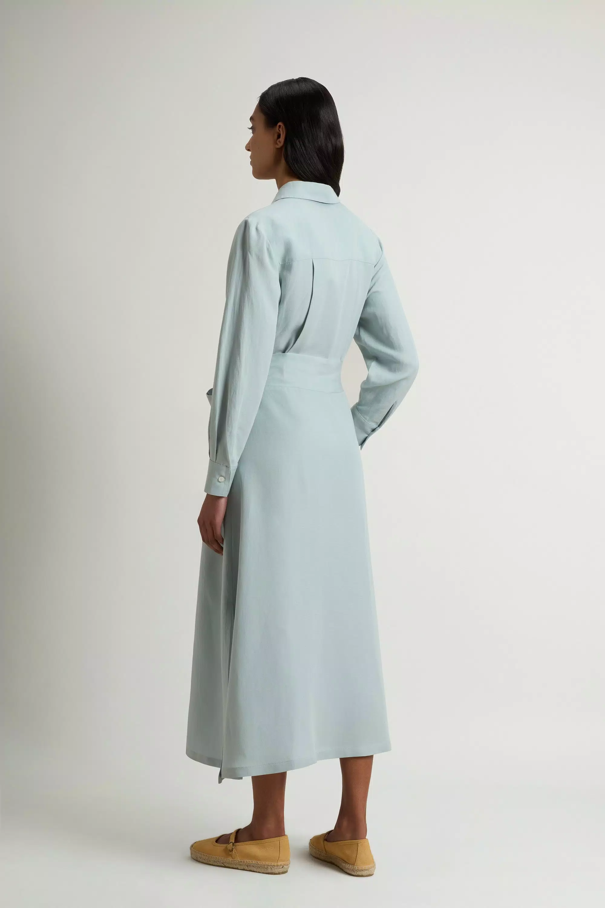 Abito camicia in misto lino con cintura - Alpi Tundra