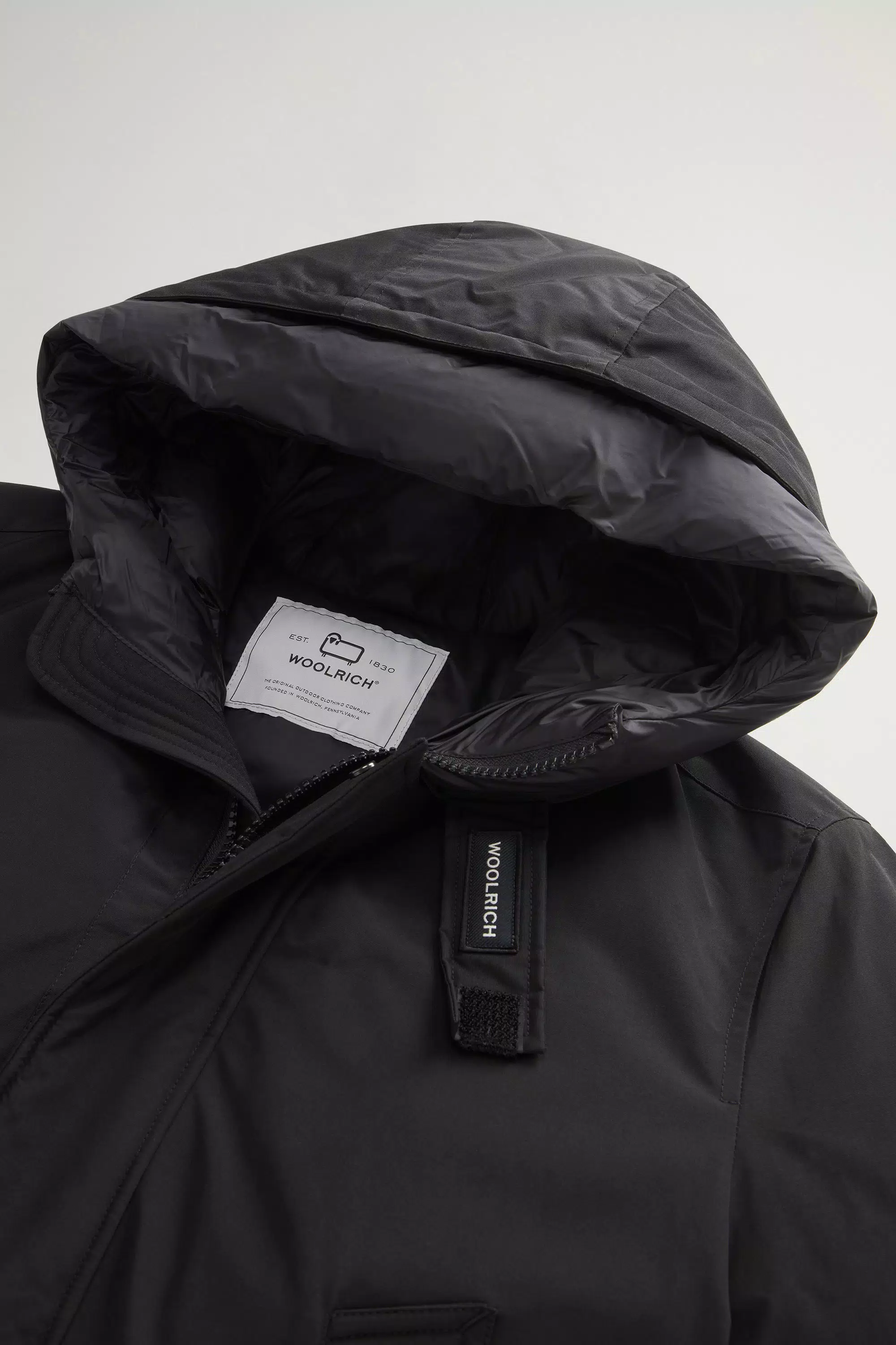 Parka Polare in Tessuto Ramar con Collo Alto - Nero